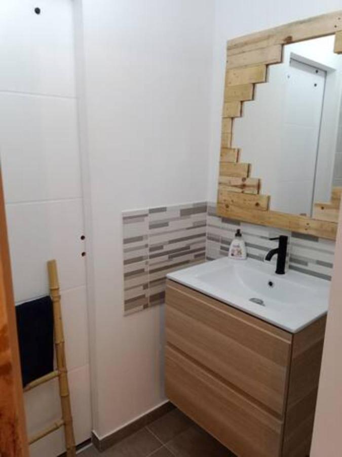 Comme A La Maison - Chambre Privee & Sde Attenante - Centre De Lorient, Vannes, Carnac Apartment Landaul Bagian luar foto